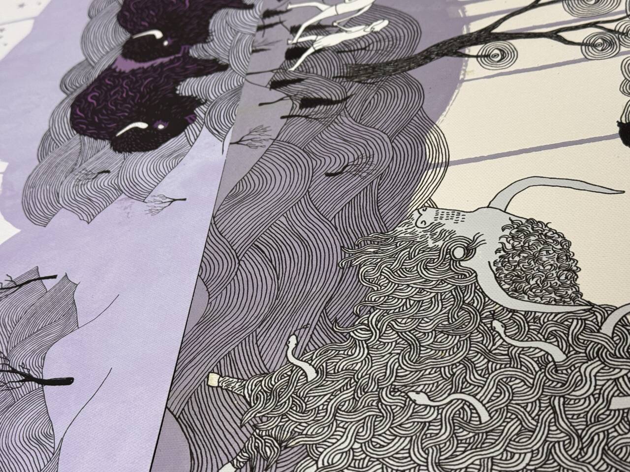 两张独立画布相接处与画布侧边的实拍细节